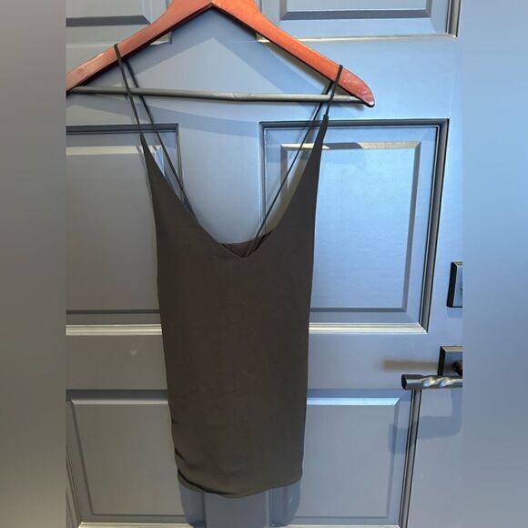 Cross cross back black strap top - Picture 1 of 5
